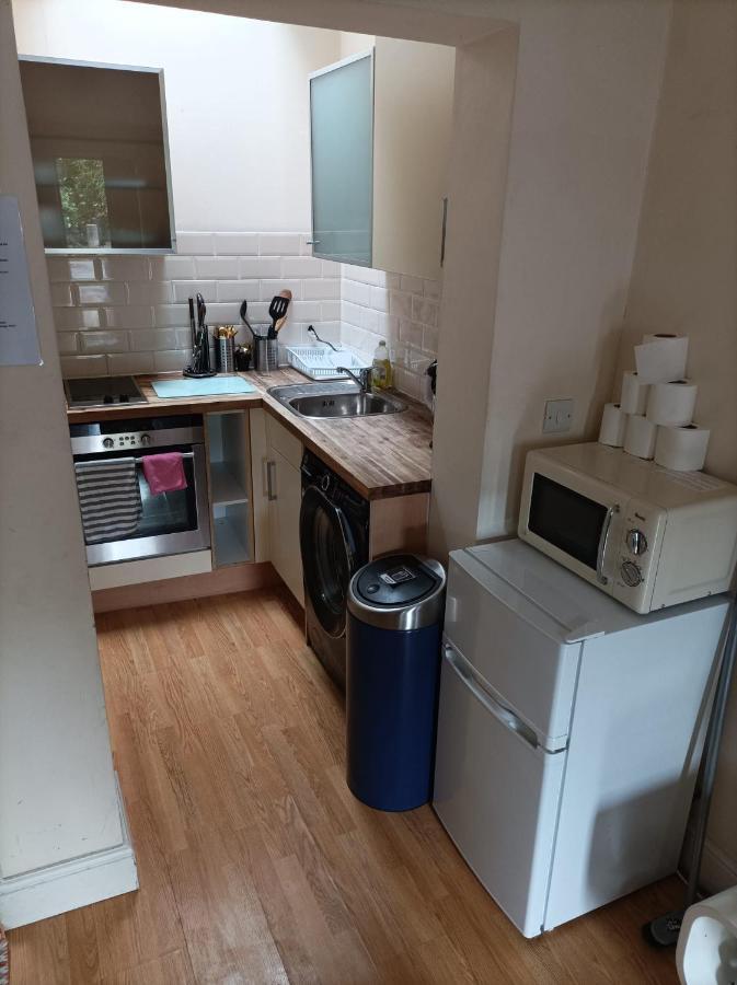 Self-Contained Private Apartment Unit 1 Лондон Екстериор снимка